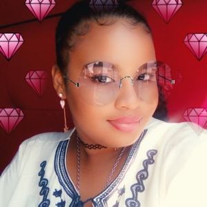 Meet your Posher, Rias